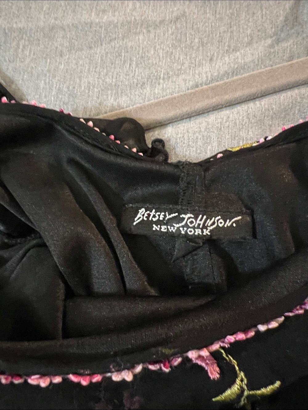 Betsey Johnson New York - Picture 2 of 4